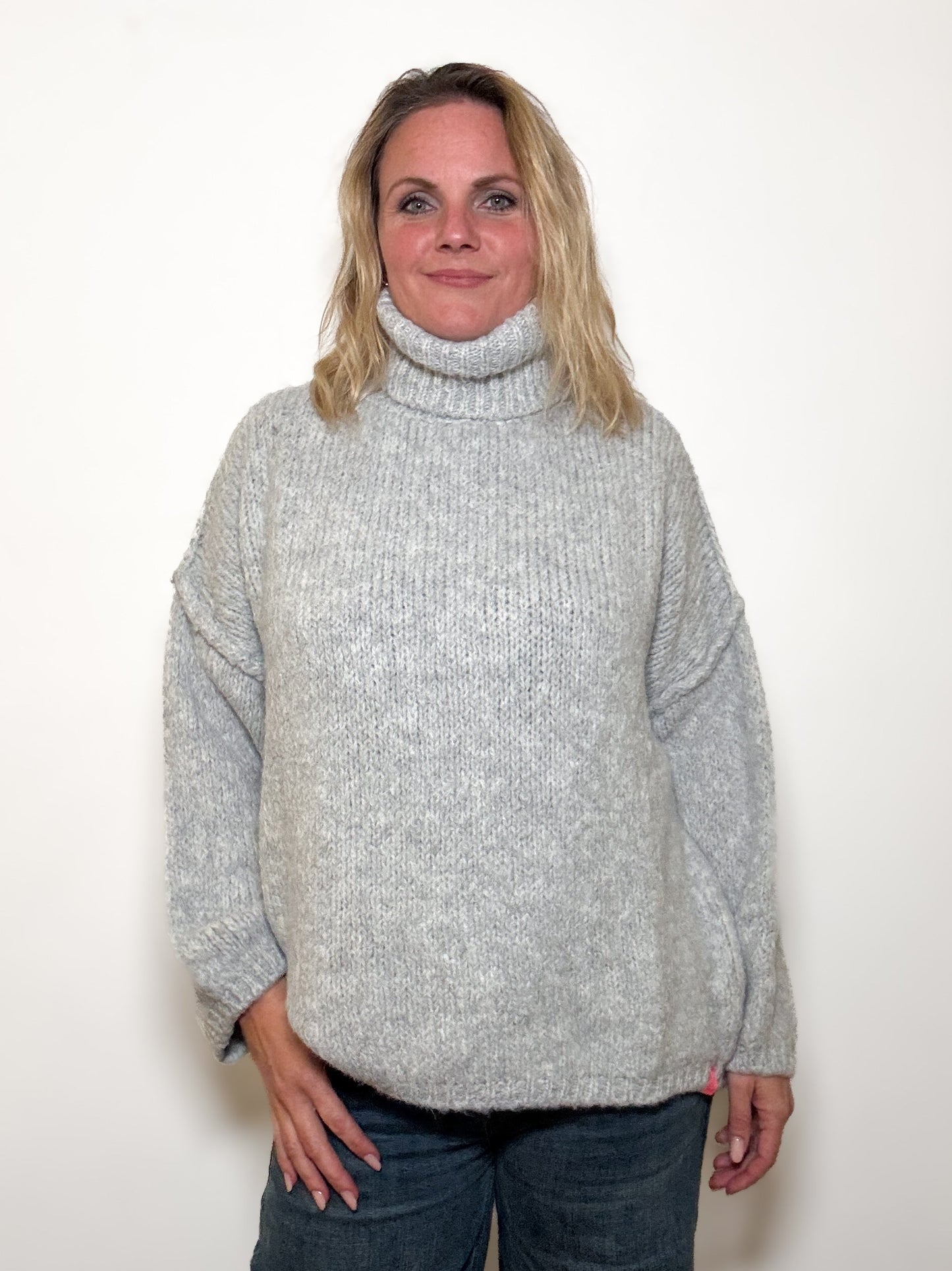 Strickpulli mit Rollkragen