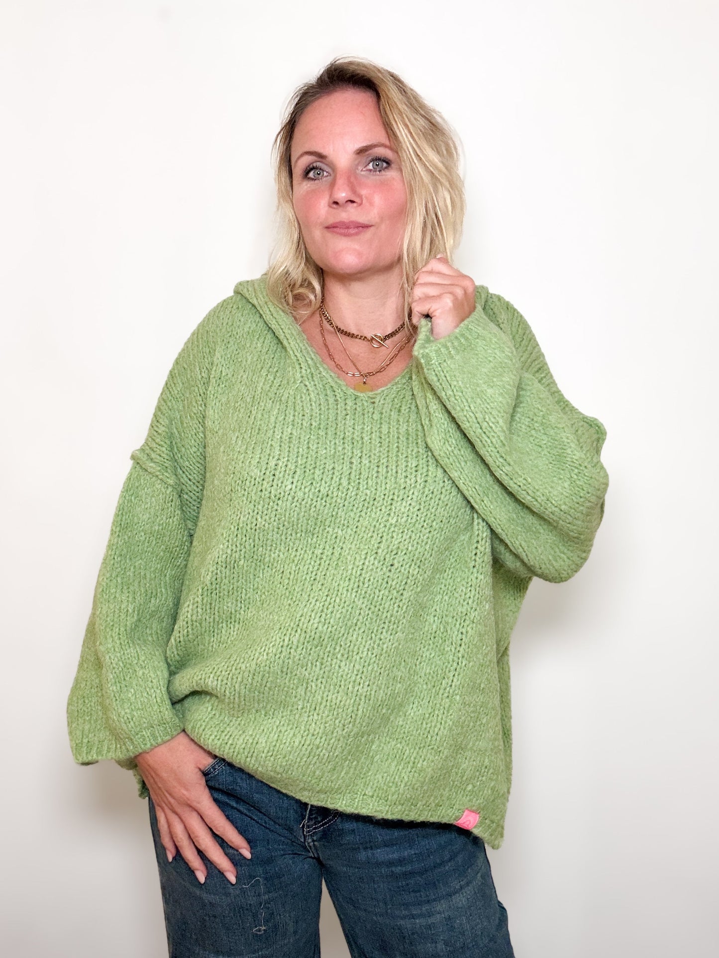 Strickpulli mit Kapuze