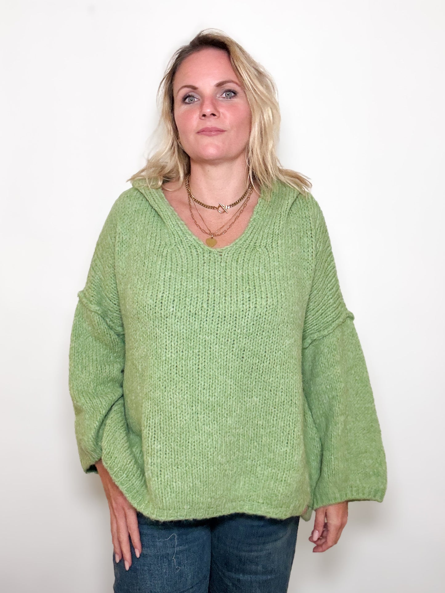 Strickpulli mit Kapuze